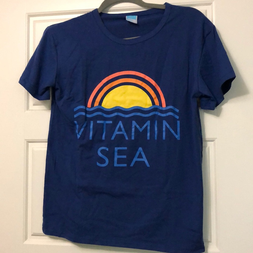 Vitamin Sea women’s T-shirt medium NWOT